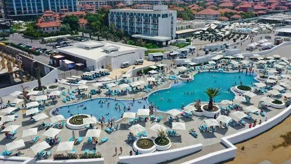 Sea Breeze Baku location