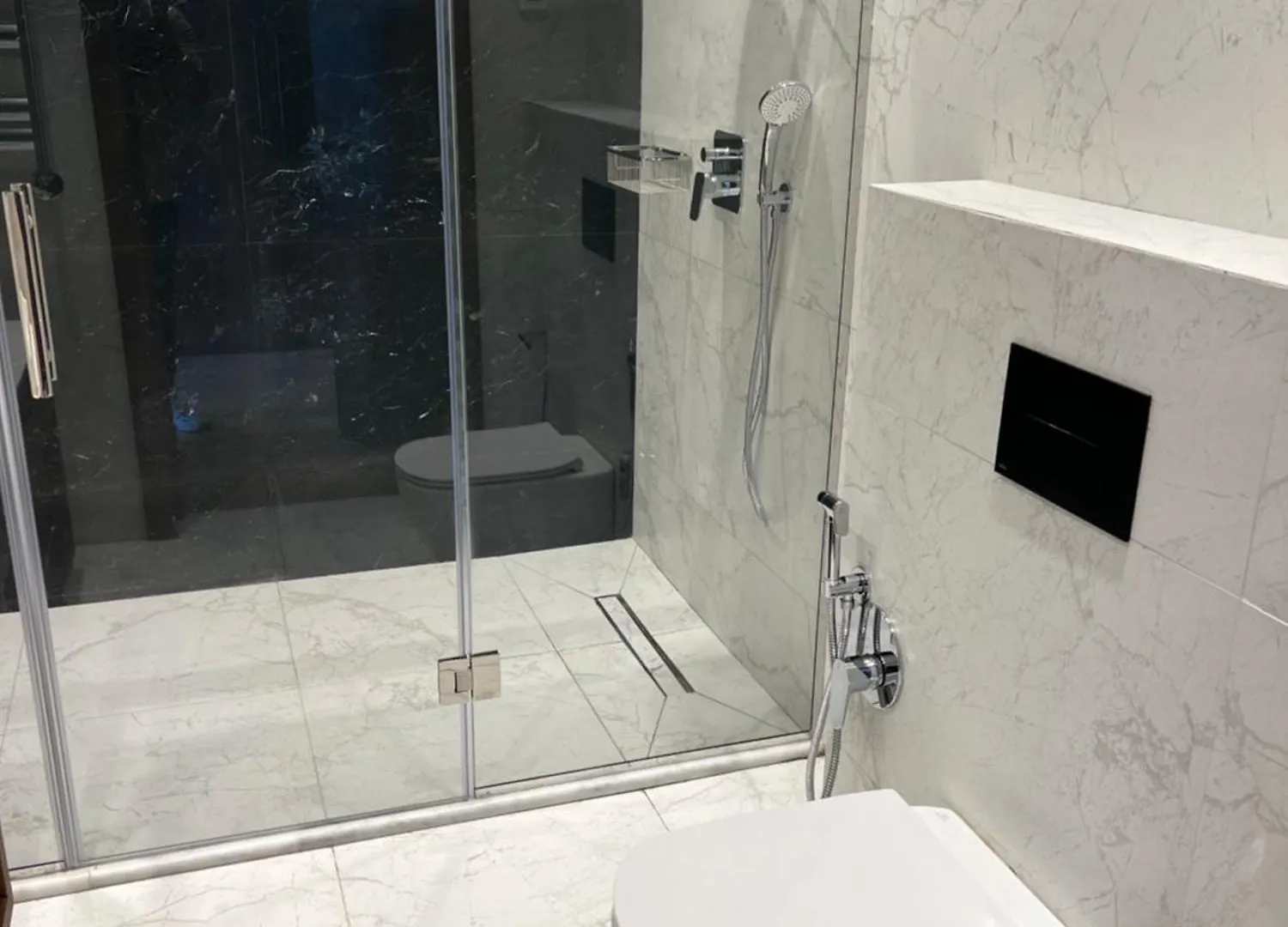 Sea Breeze Baku Apartment