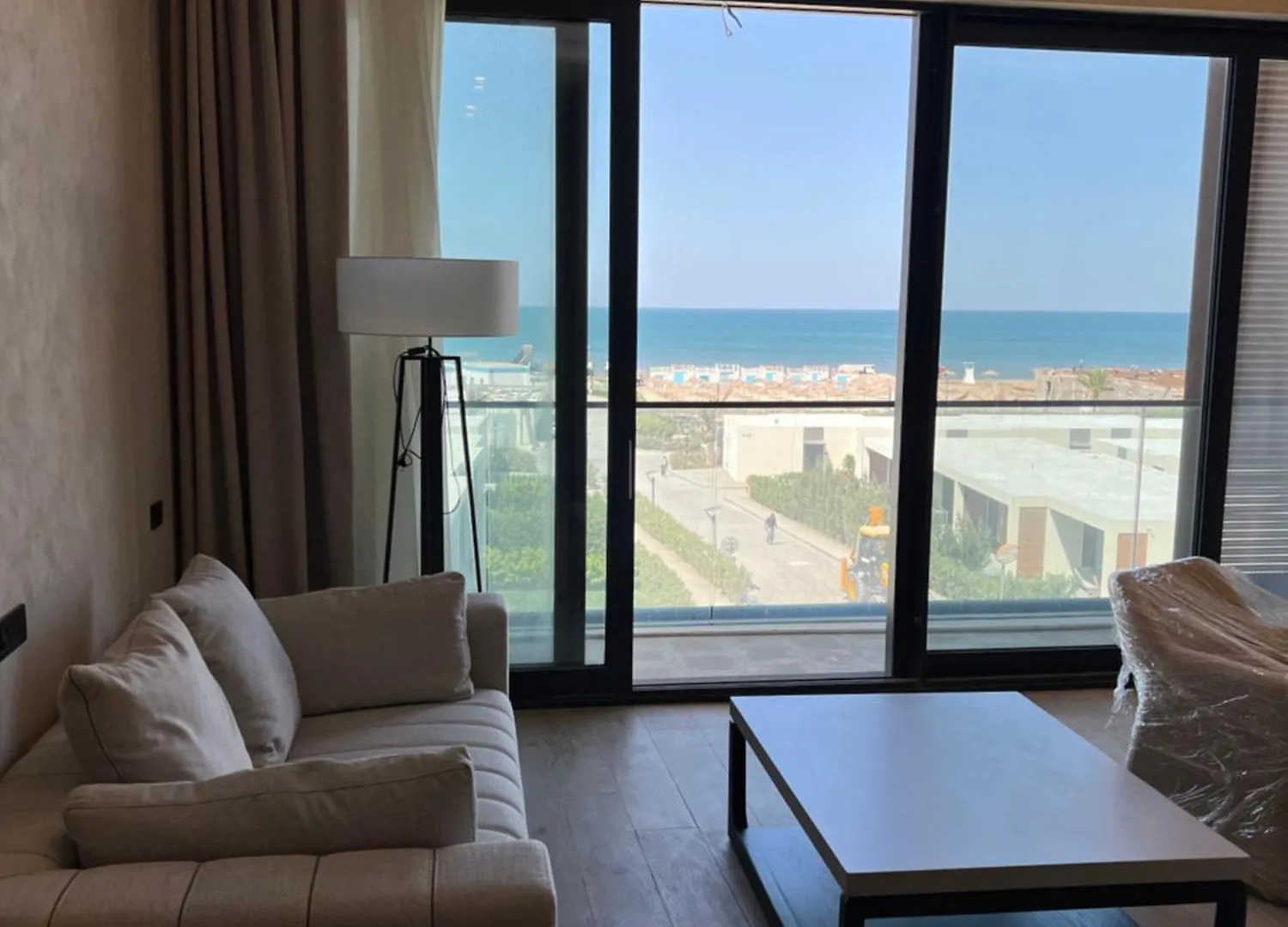 Sea Breeze Baku Apartment