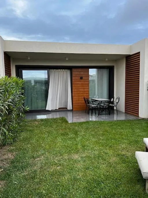 Sea Breeze Baku Apartment Azerbaijan
