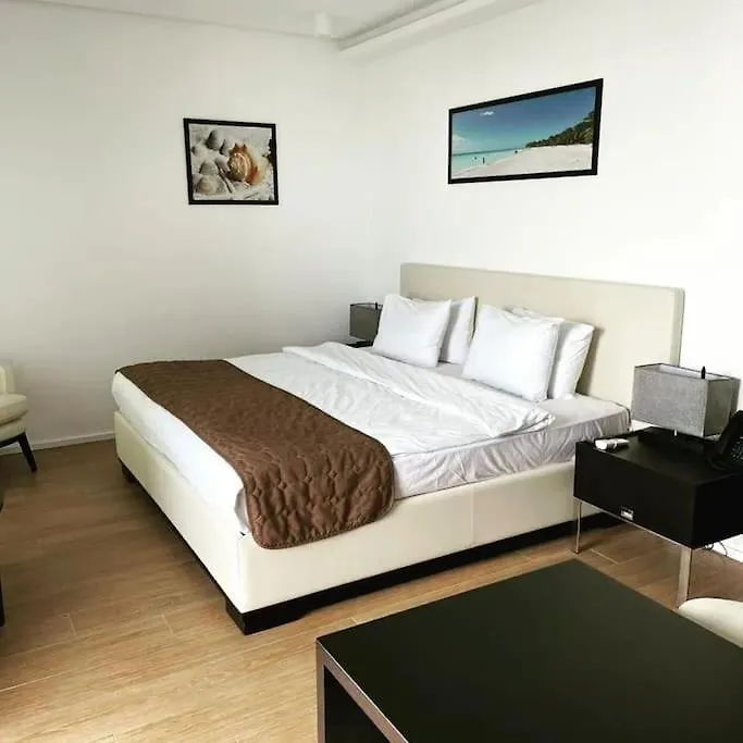 Sea Breeze Baku Apartment 0*,