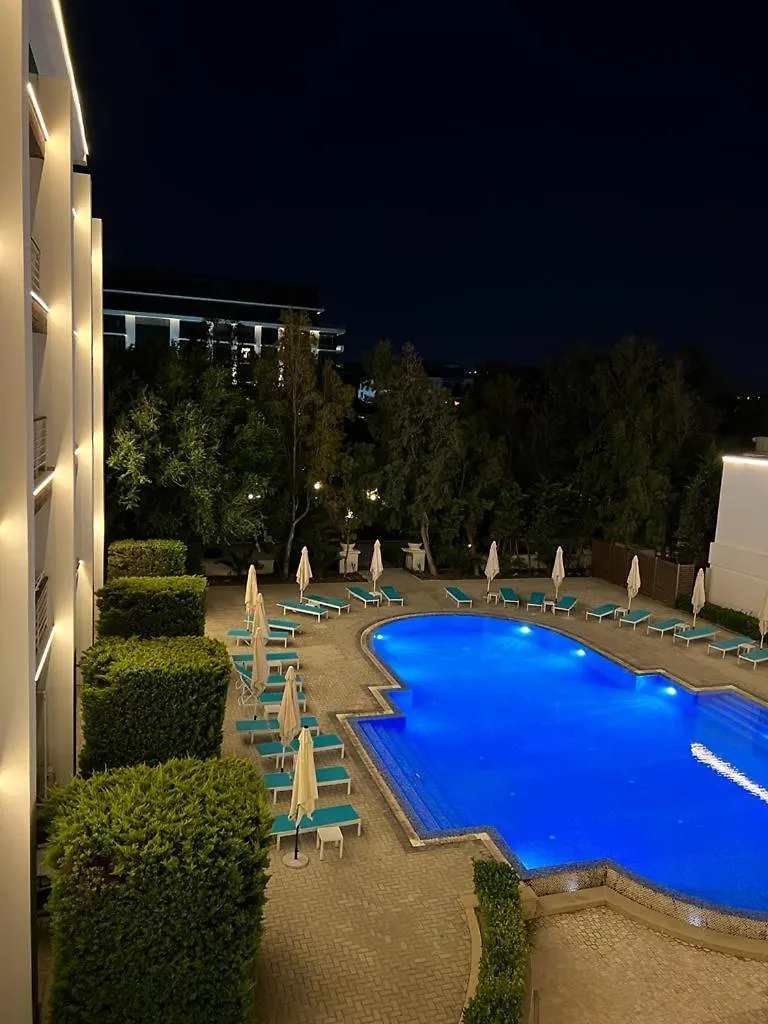 Sea Breeze Baku Apartment